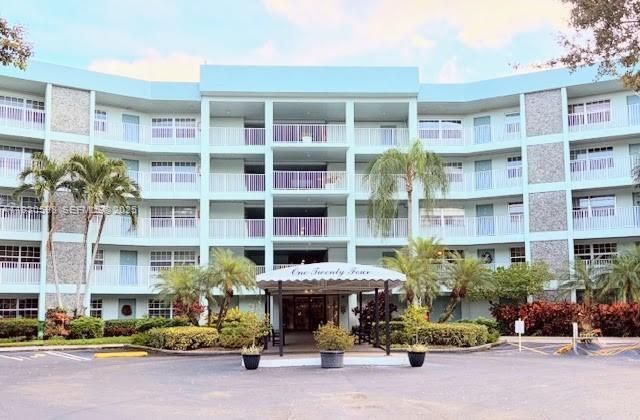 806 Cypress Grove Ln, Unit 512, Pompano Beach, FL 33069 Photo