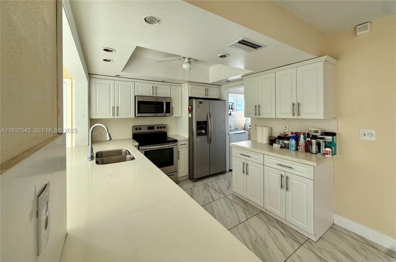 5030 NW 42nd St, Lauderdale Lakes, FL 33319 Photo