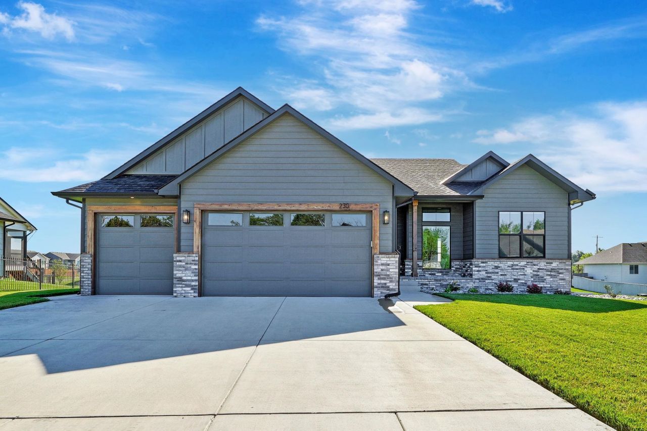 230 S Wellcrest, Goddard, KS 67052 Main Photo