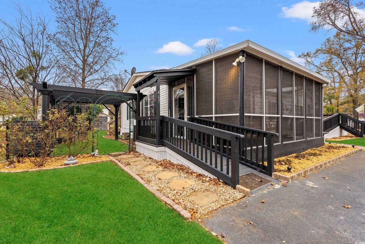 467 Freedom Circle Photo 4