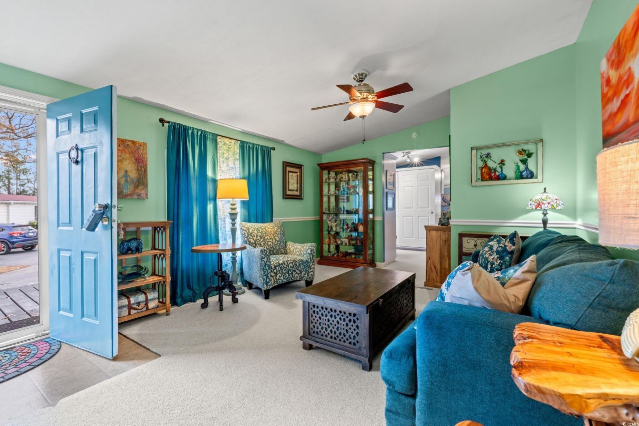 467 Freedom Circle Photo 6