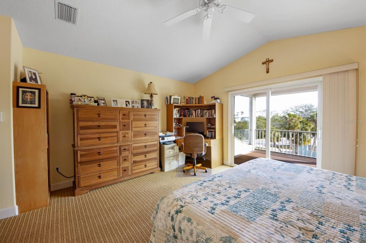 220 82nd Street, Holmes Beach, FL 34217 Photo