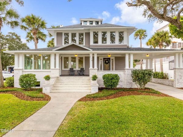 214 S Riverside Drive, New Smyrna Beach, FL 32168