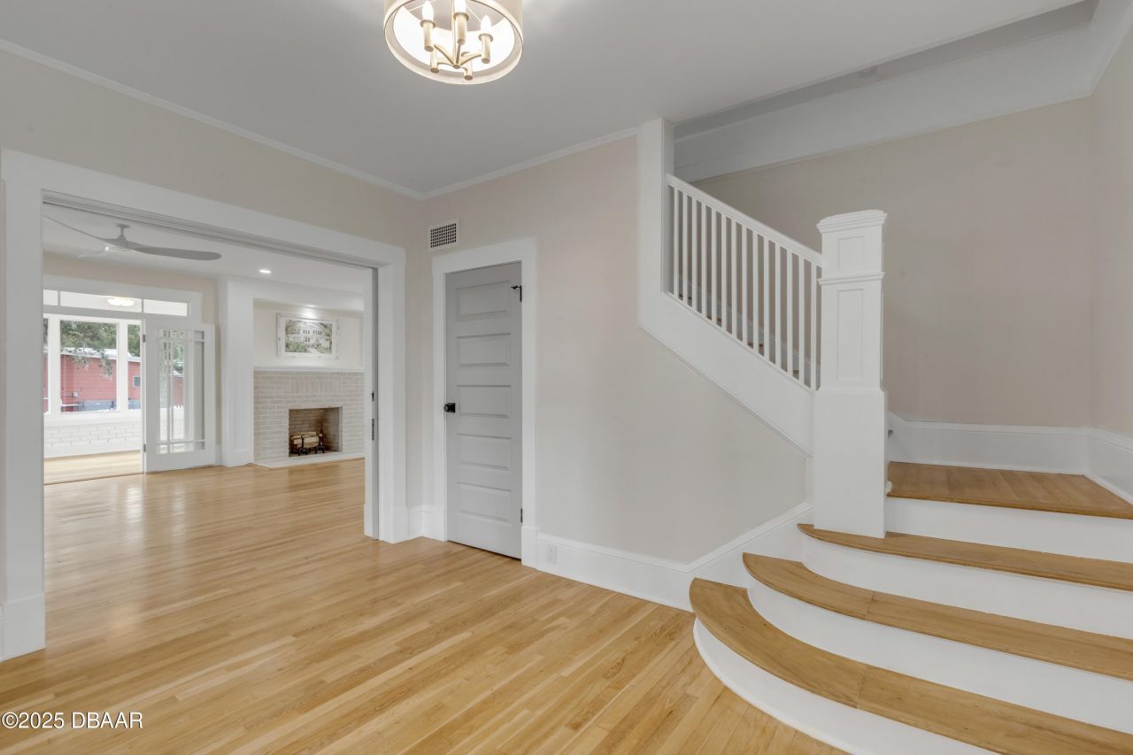 214 S Riverside Drive, New Smyrna Beach, FL 32168 Photo