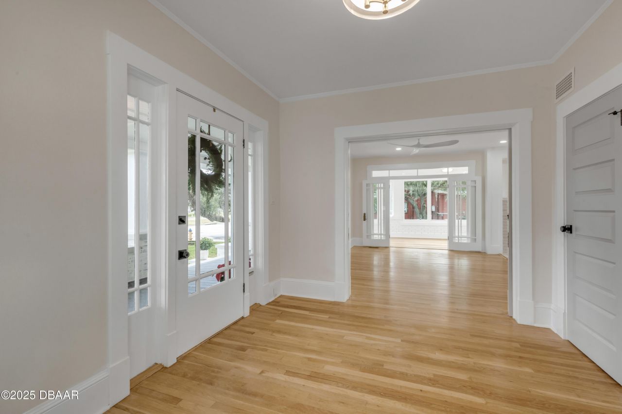 214 S Riverside Drive, New Smyrna Beach, FL 32168 Photo