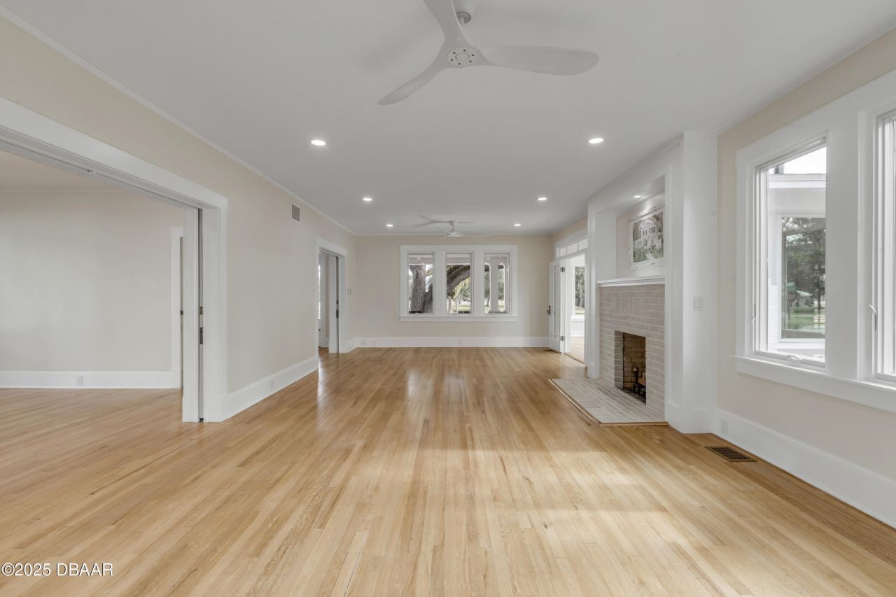 214 S Riverside Drive, New Smyrna Beach, FL 32168 Photo