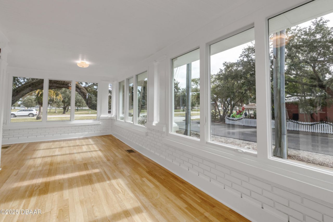 214 S Riverside Drive, New Smyrna Beach, FL 32168 Photo