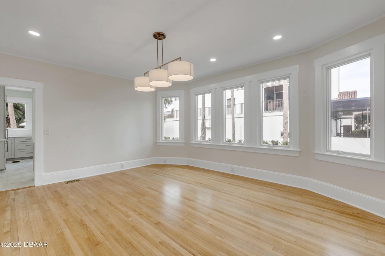 214 S Riverside Drive, New Smyrna Beach, FL 32168 Photo