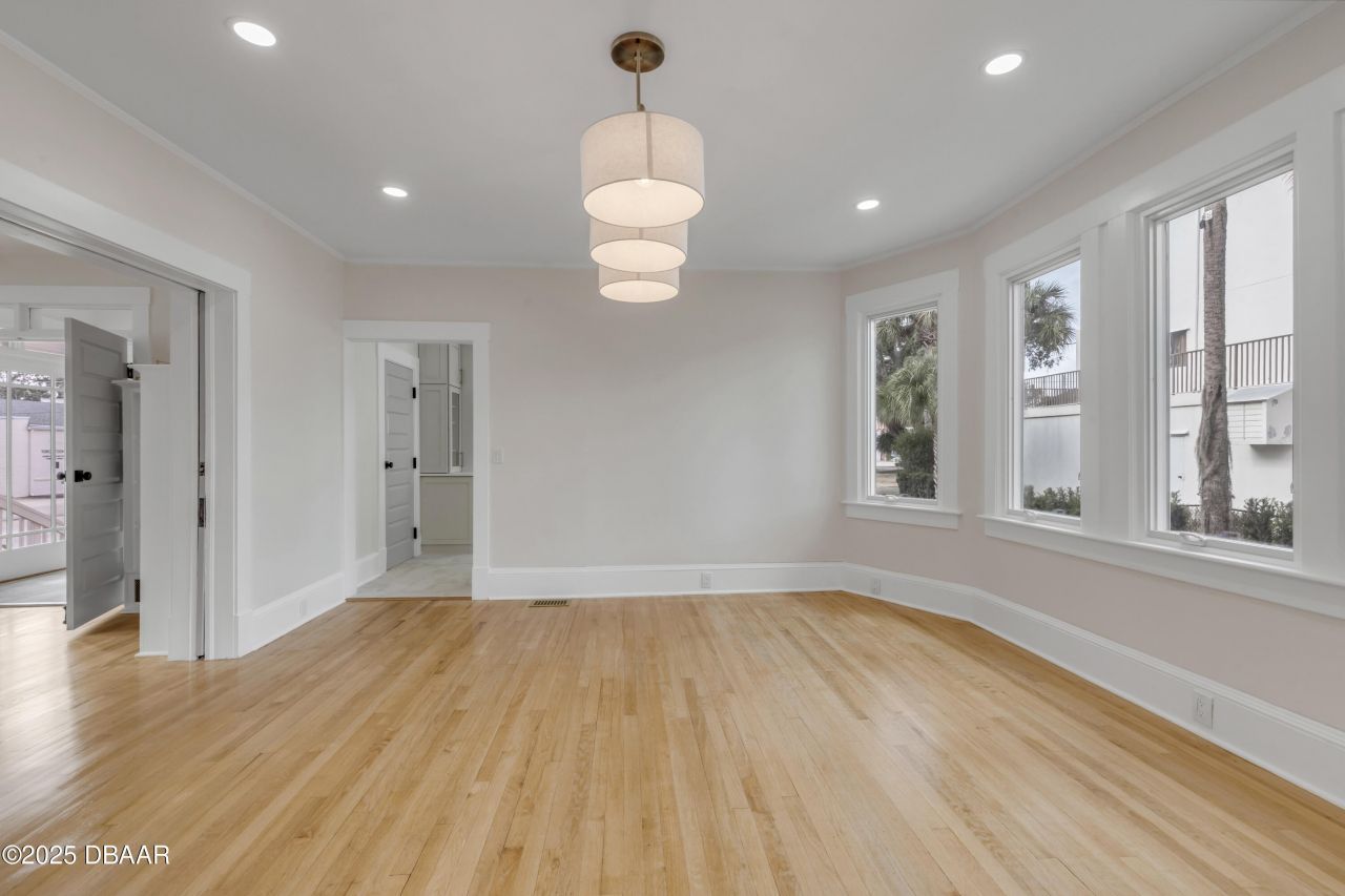 214 S Riverside Drive, New Smyrna Beach, FL 32168 Photo