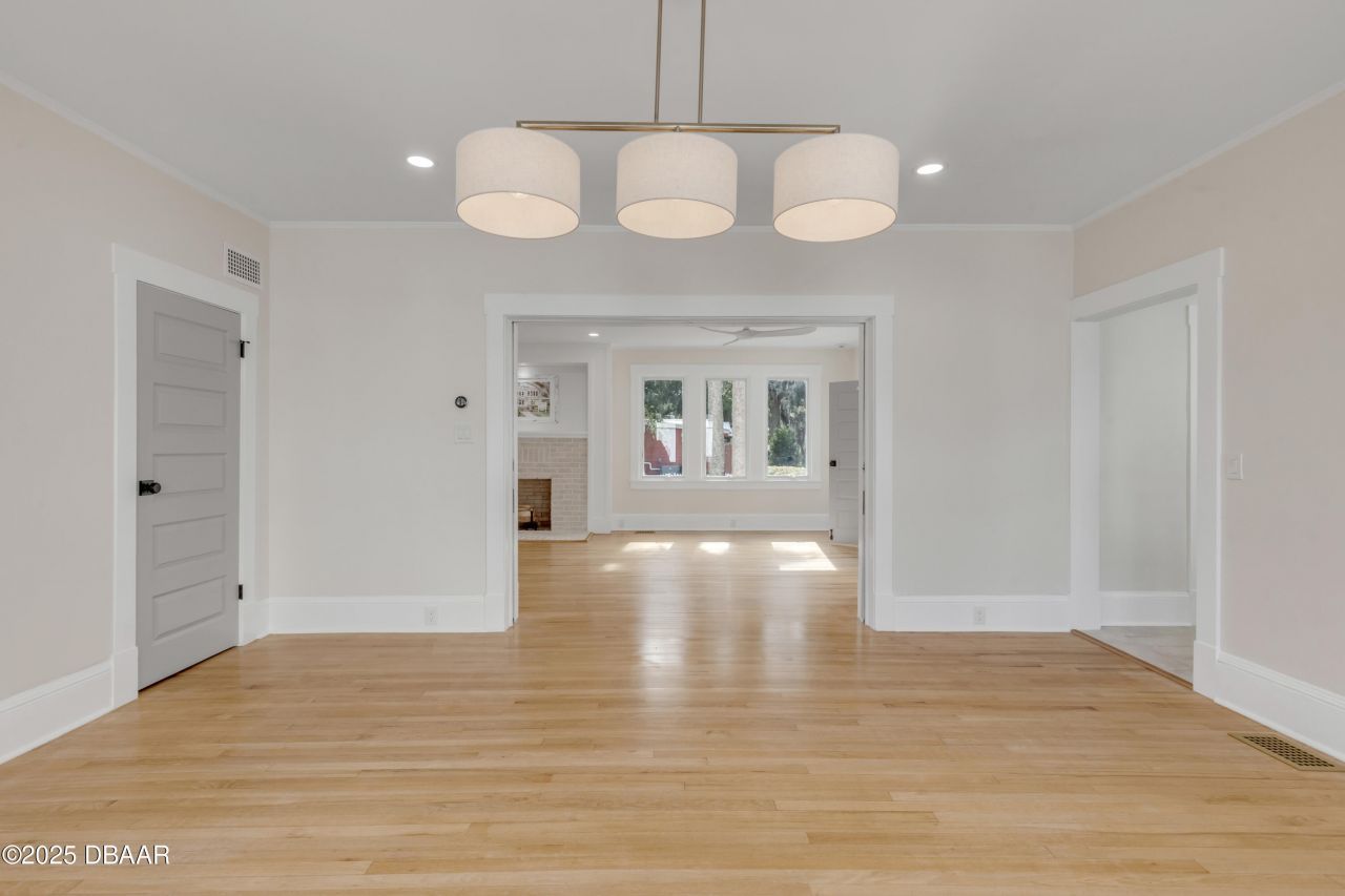 214 S Riverside Drive, New Smyrna Beach, FL 32168 Photo