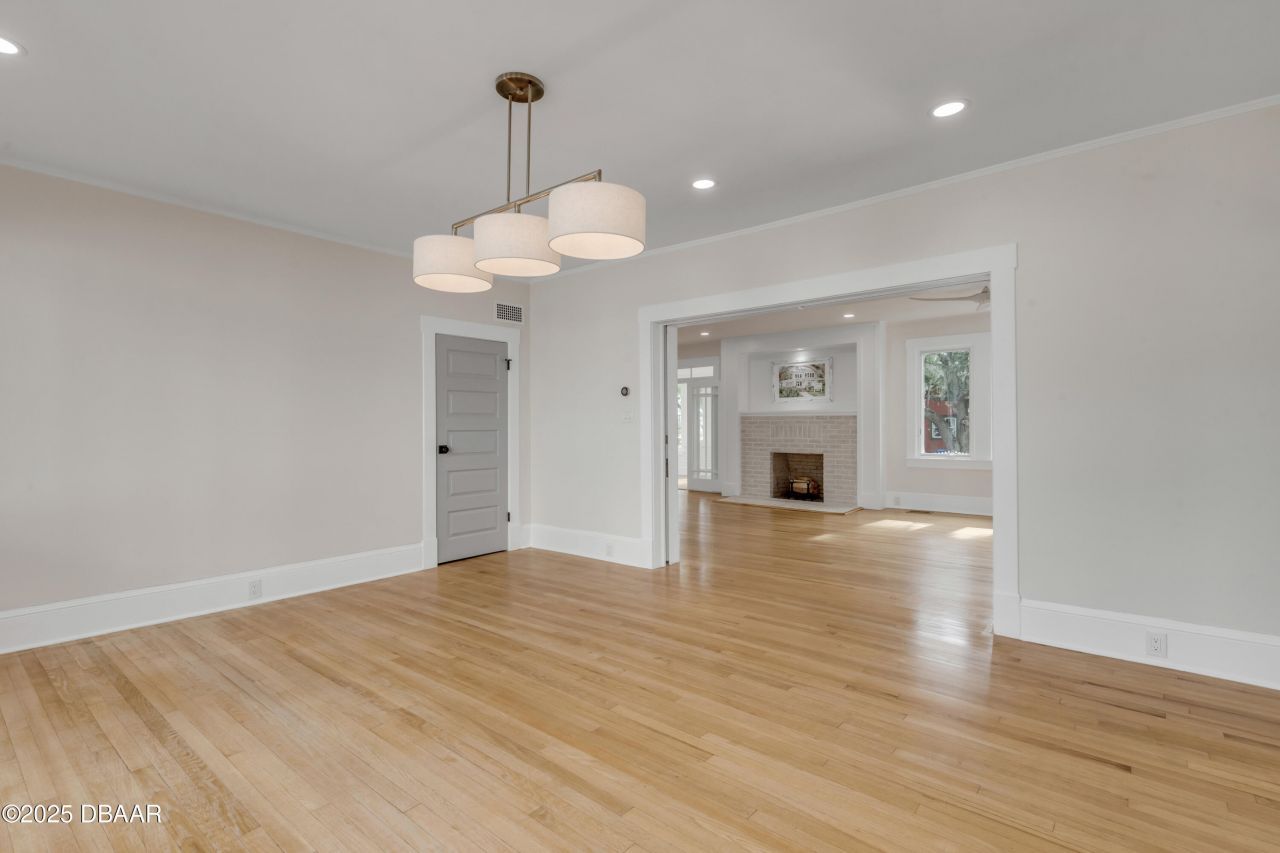 214 S Riverside Drive, New Smyrna Beach, FL 32168 Photo