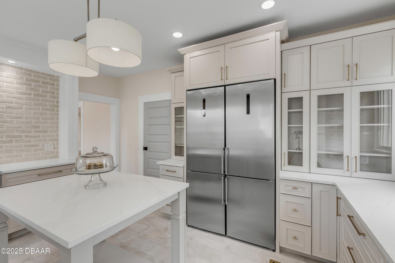 214 S Riverside Drive, New Smyrna Beach, FL 32168 Photo