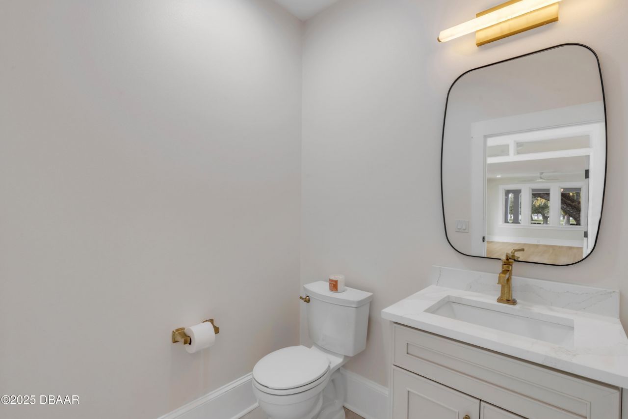 214 S Riverside Drive, New Smyrna Beach, FL 32168 Photo