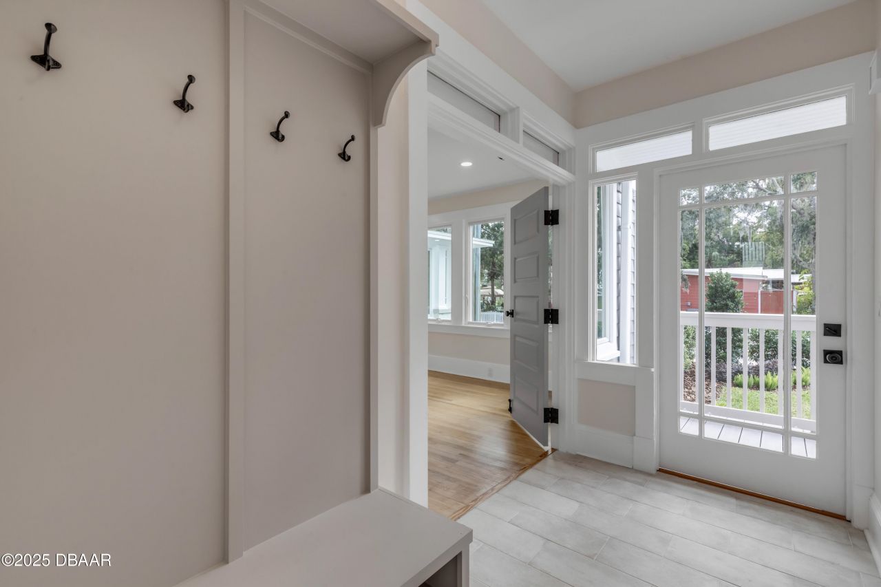 214 S Riverside Drive, New Smyrna Beach, FL 32168 Photo