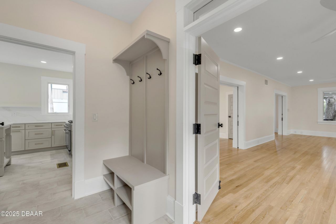 214 S Riverside Drive, New Smyrna Beach, FL 32168 Photo