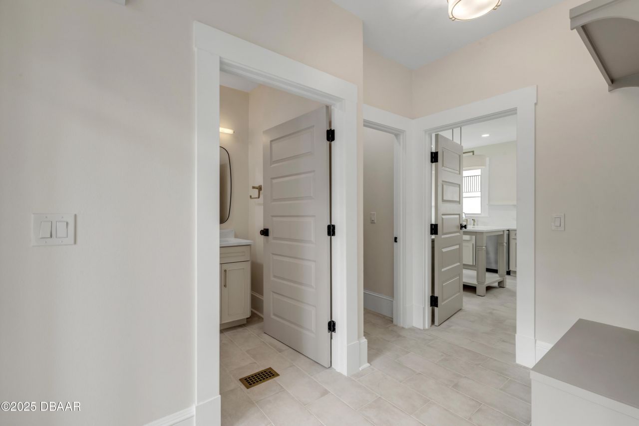 214 S Riverside Drive, New Smyrna Beach, FL 32168 Photo