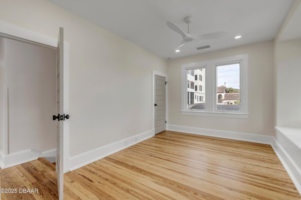 214 S Riverside Drive, New Smyrna Beach, FL 32168 Photo