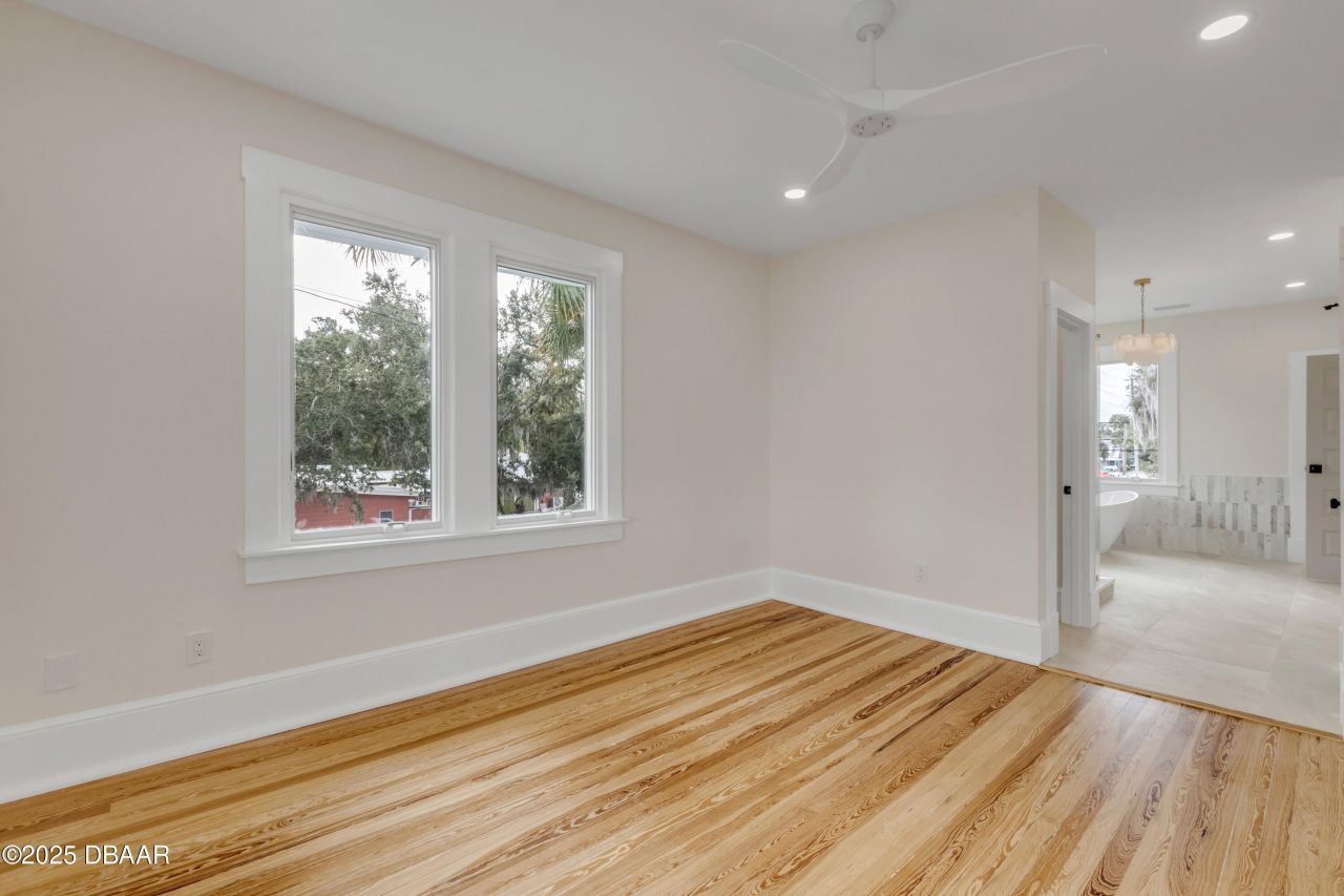 214 S Riverside Drive, New Smyrna Beach, FL 32168 Photo