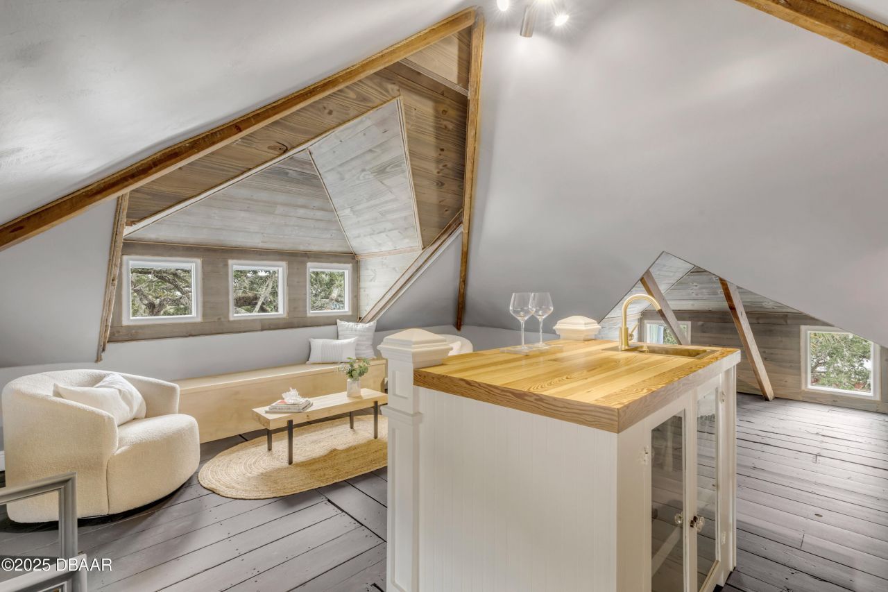 214 S Riverside Drive, New Smyrna Beach, FL 32168 Photo