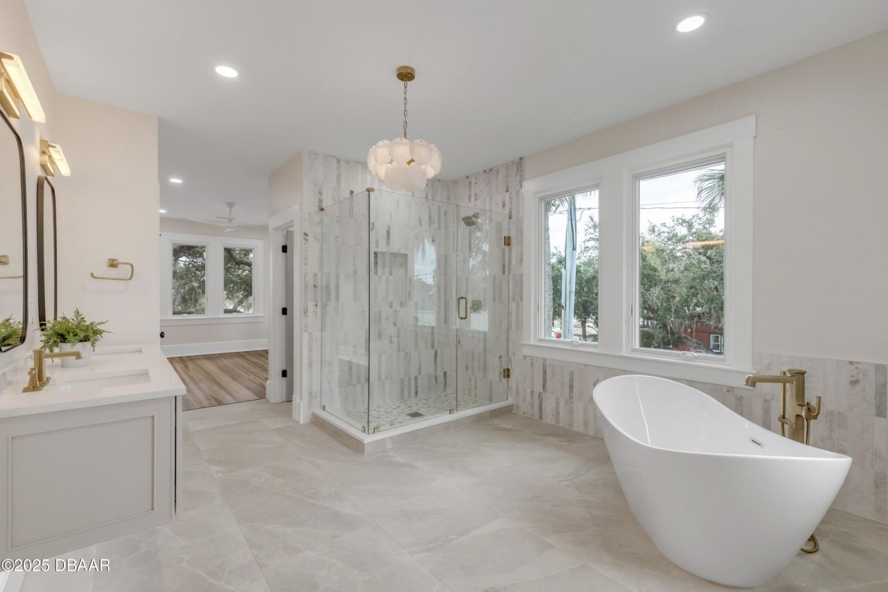 214 S Riverside Drive, New Smyrna Beach, FL 32168 Photo