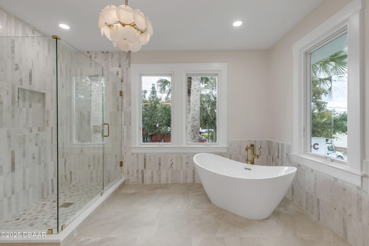 214 S Riverside Drive, New Smyrna Beach, FL 32168 Photo