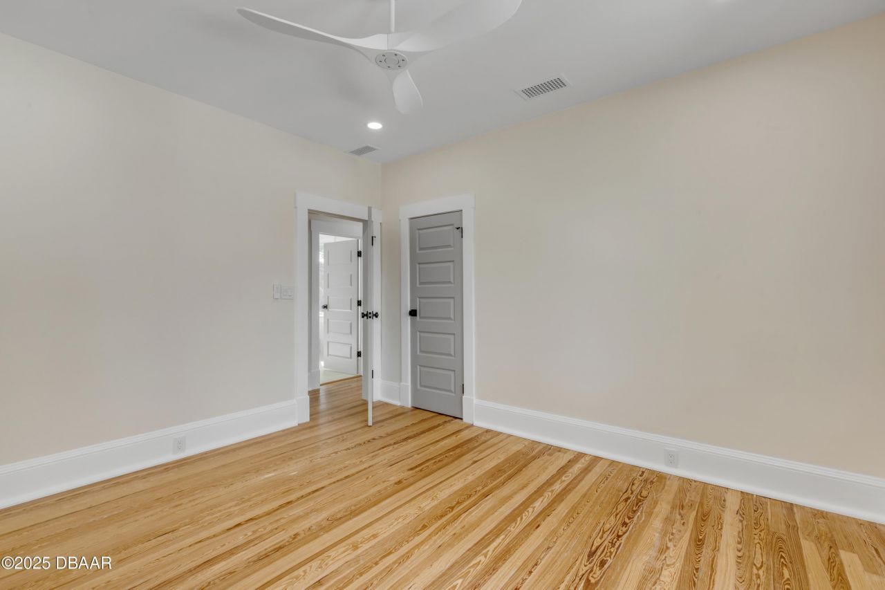 214 S Riverside Drive, New Smyrna Beach, FL 32168 Photo