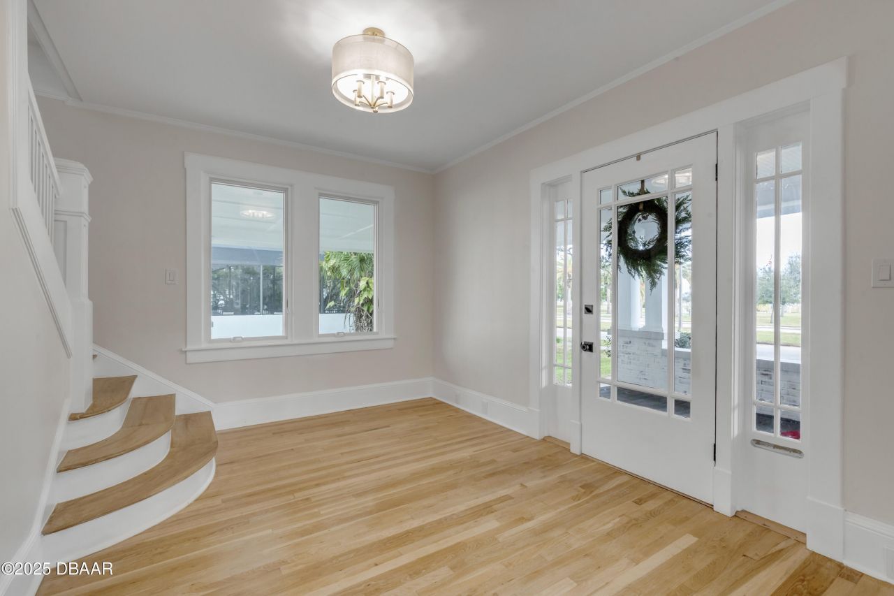 214 S Riverside Drive, New Smyrna Beach, FL 32168 Photo