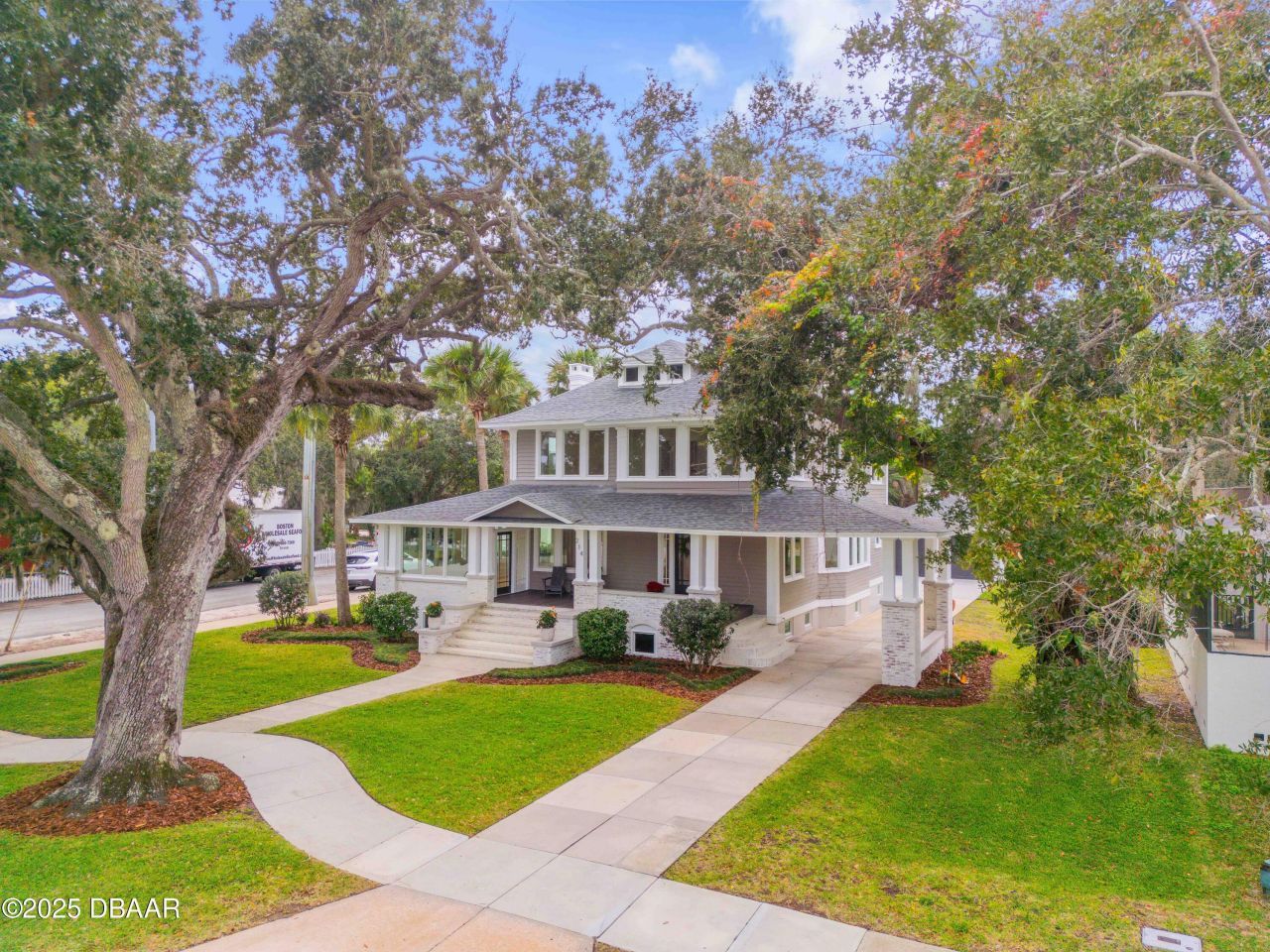 214 S Riverside Drive, New Smyrna Beach, FL 32168 Photo