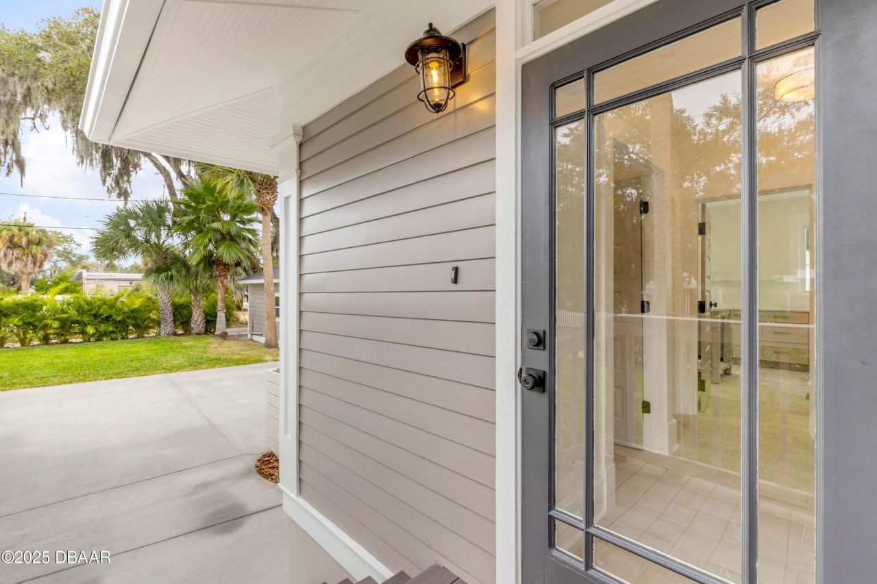 214 S Riverside Drive, New Smyrna Beach, FL 32168 Photo