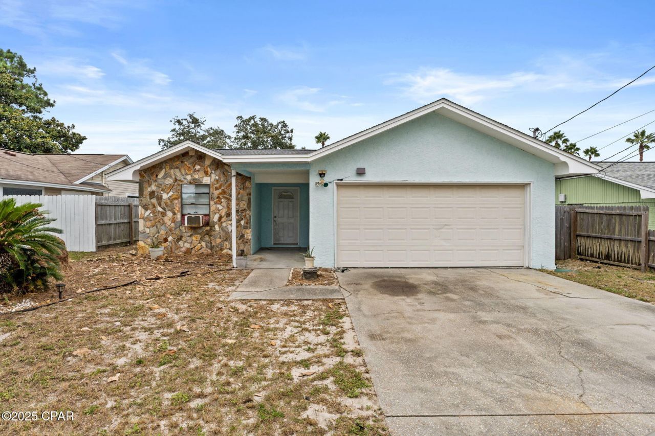 140 Oleander Circle, Panama City Beach, FL 32413 Main Photo