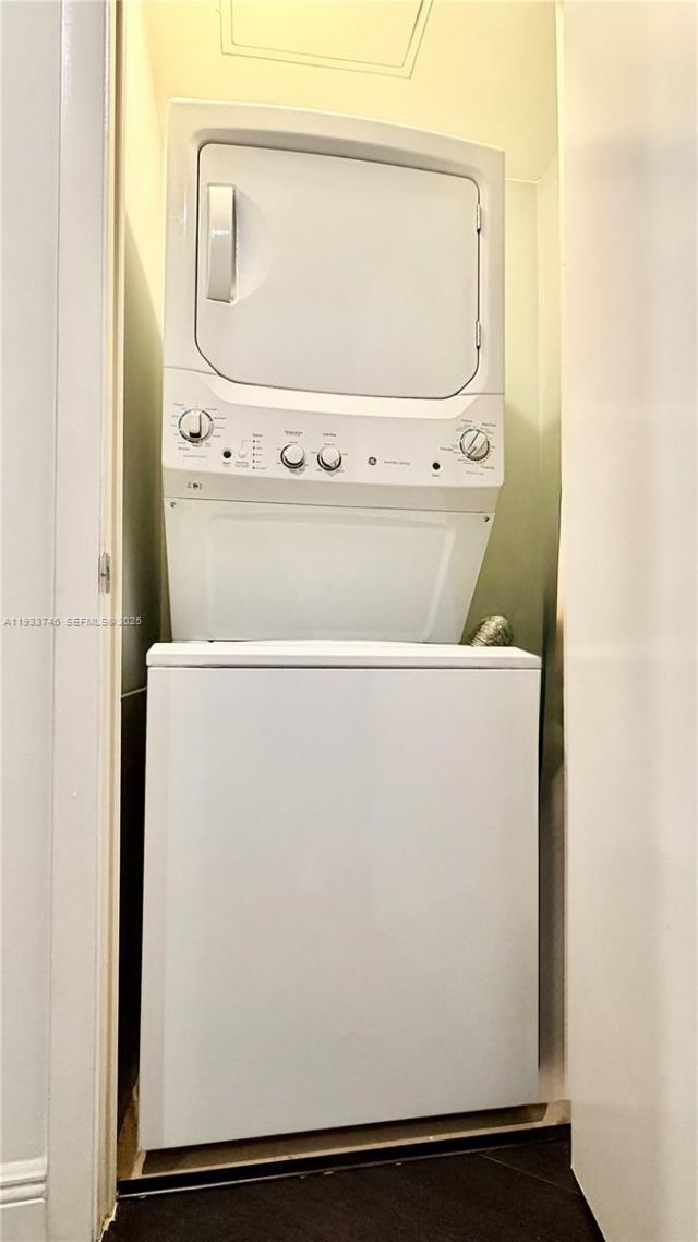 1900 N Bayshore Dr, Unit 3705, Miami, FL 33132 Photo