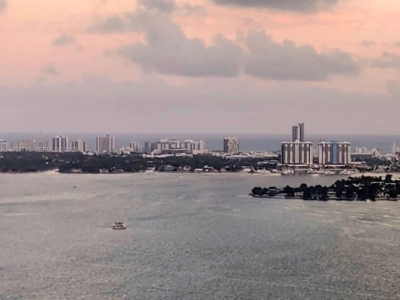 1900 N Bayshore Dr, Unit 3705, Miami, FL 33132 Photo