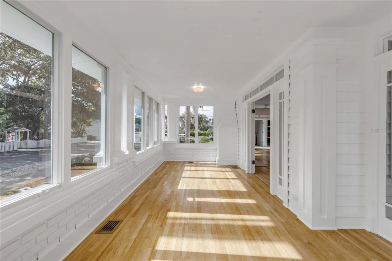 214 S Riverside Drive, New Smyrna Beach, FL 32168 Photo