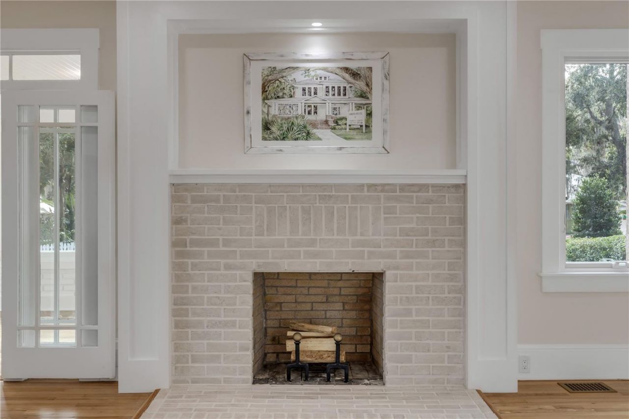 214 S Riverside Drive, New Smyrna Beach, FL 32168 Photo