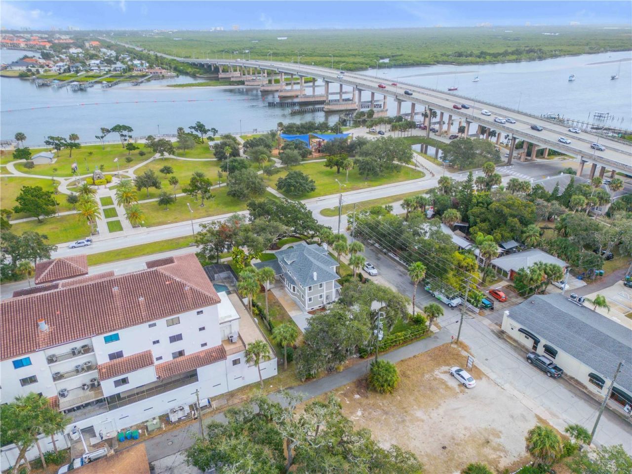 214 S Riverside Drive, New Smyrna Beach, FL 32168 Photo