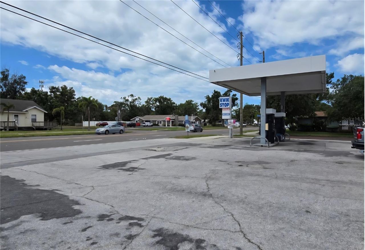 5227 Gulfport Boulevard S, Gulfport, FL 33707 Photo