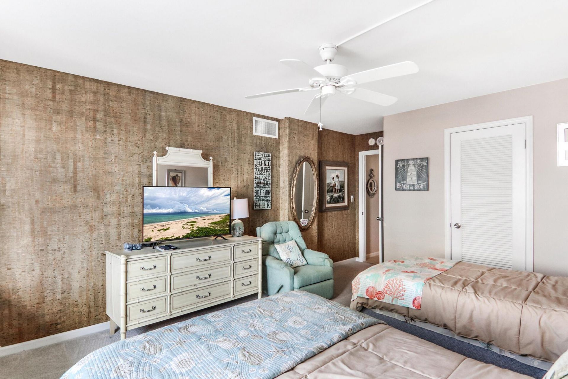 5480 N Ocean Drive, Unit A1d, Singer Island, FL 33404 Photo