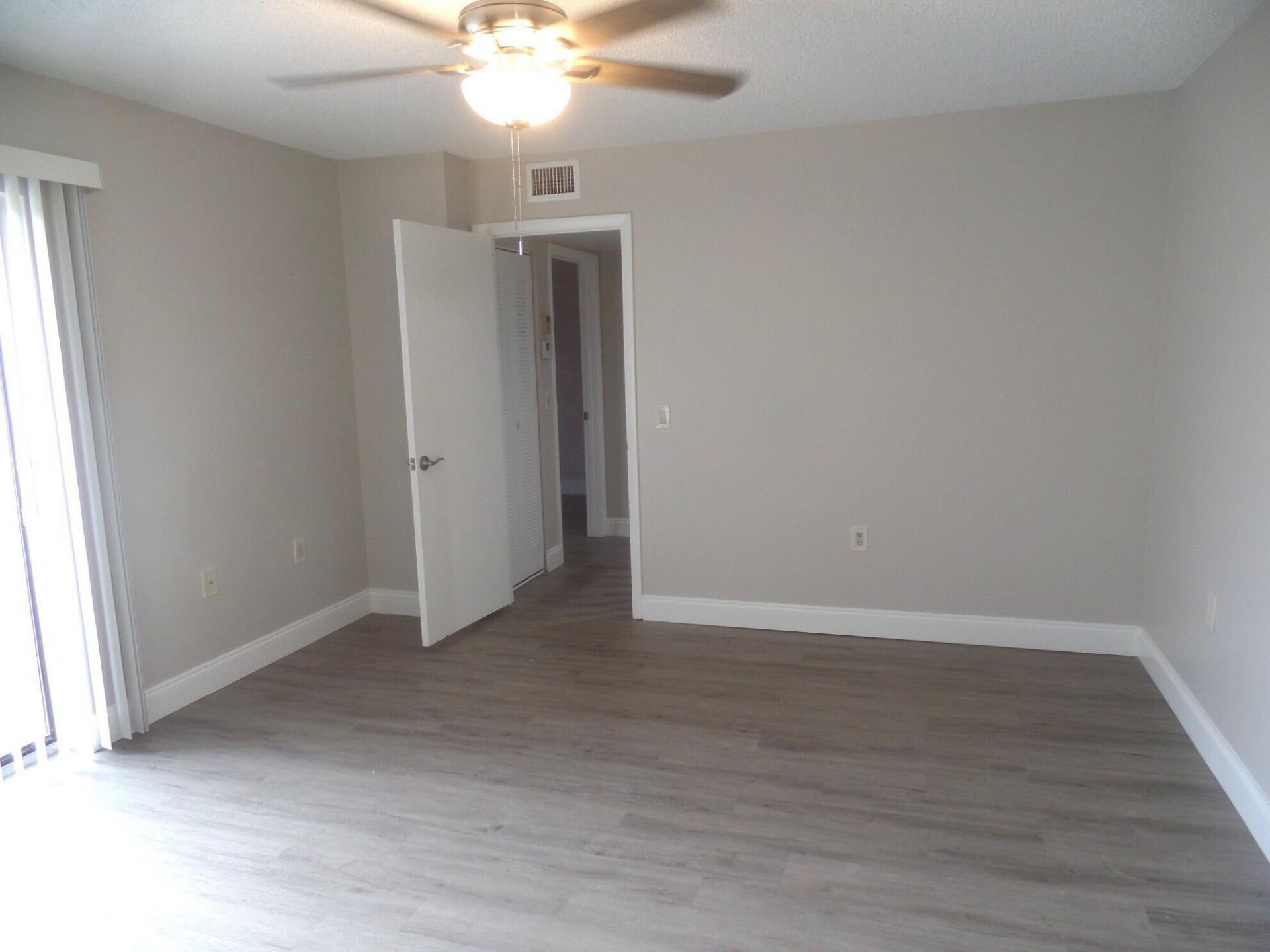 843 Blue Ridge Circle, West Palm Beach, FL 33409 Photo