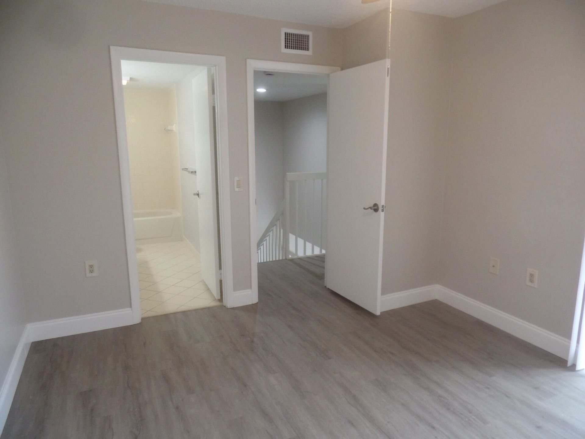 843 Blue Ridge Circle, West Palm Beach, FL 33409 Photo