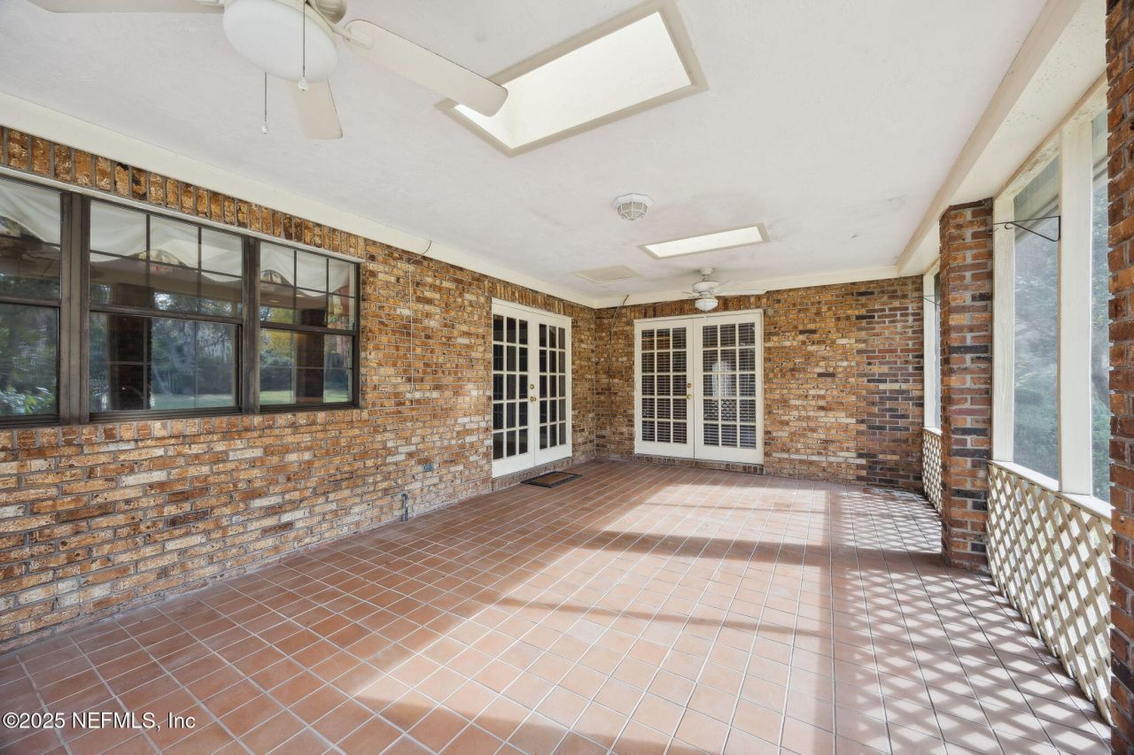 1326 Riverplace Drive, Jacksonville, FL 32223 Photo