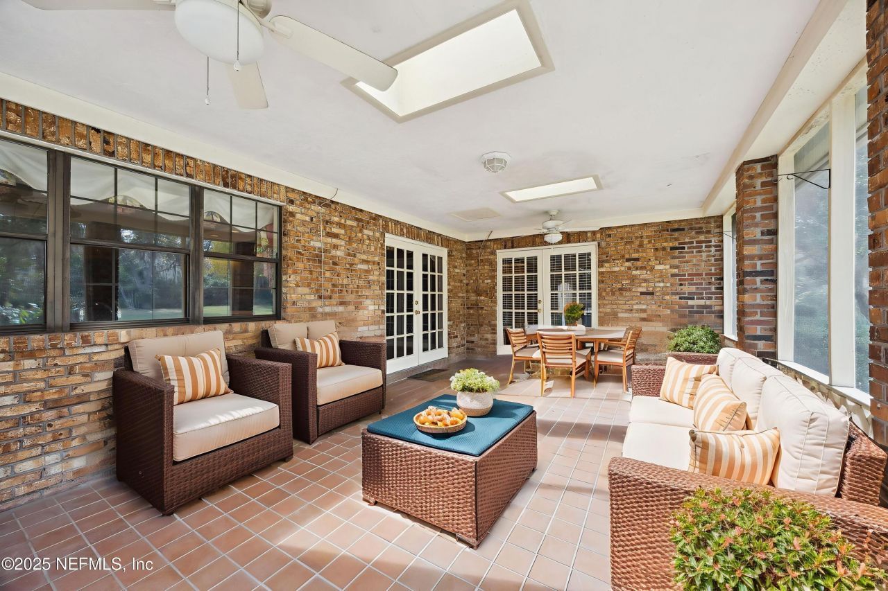 1326 Riverplace Drive, Jacksonville, FL 32223 Photo