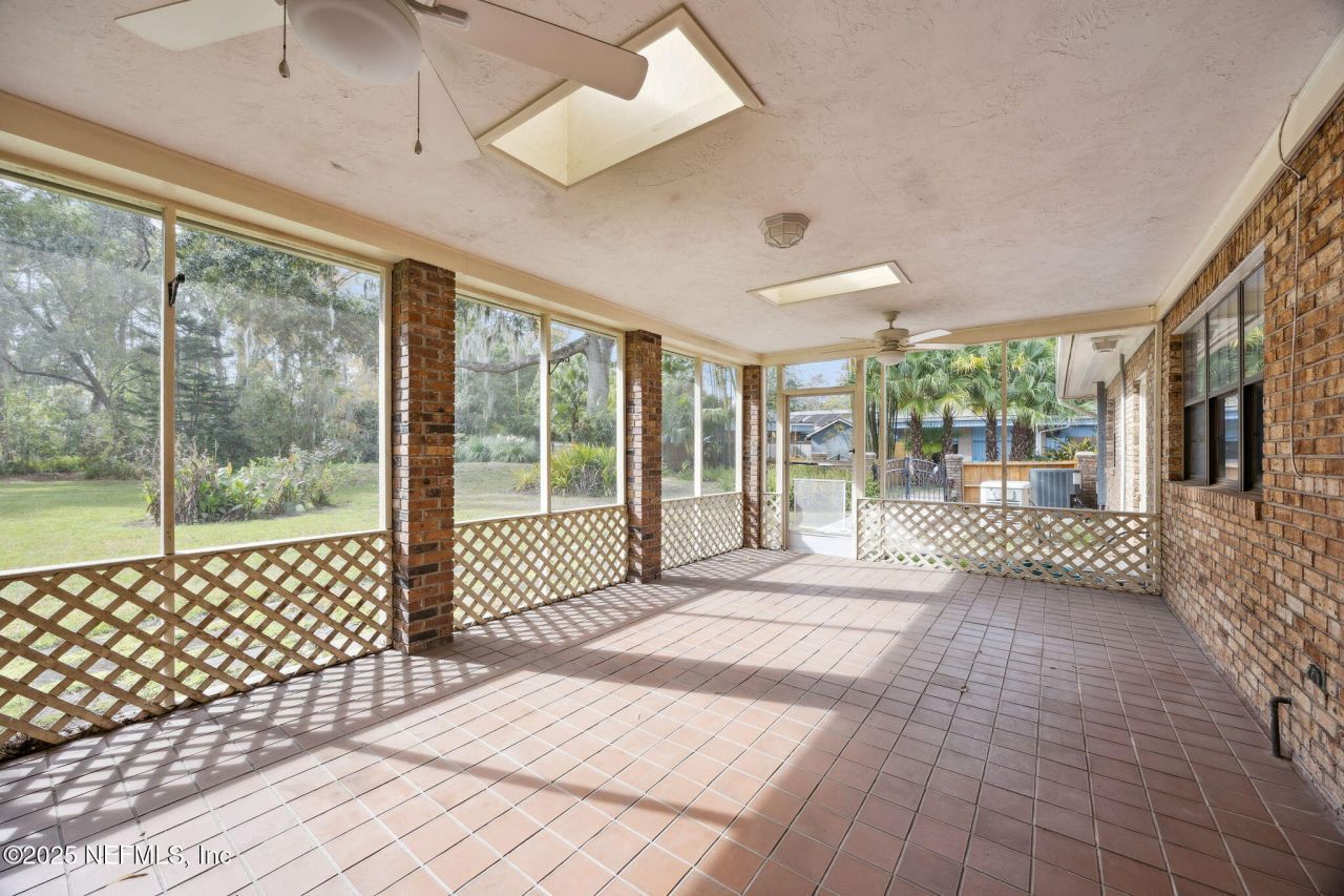 1326 Riverplace Drive, Jacksonville, FL 32223 Photo