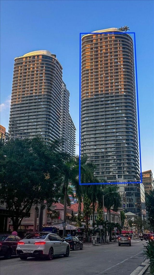 45 SW 9th St, Unit 4306, Miami, FL 33130 Photo