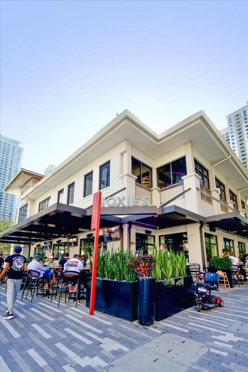 45 SW 9th St, Unit 4306, Miami, FL 33130 Photo