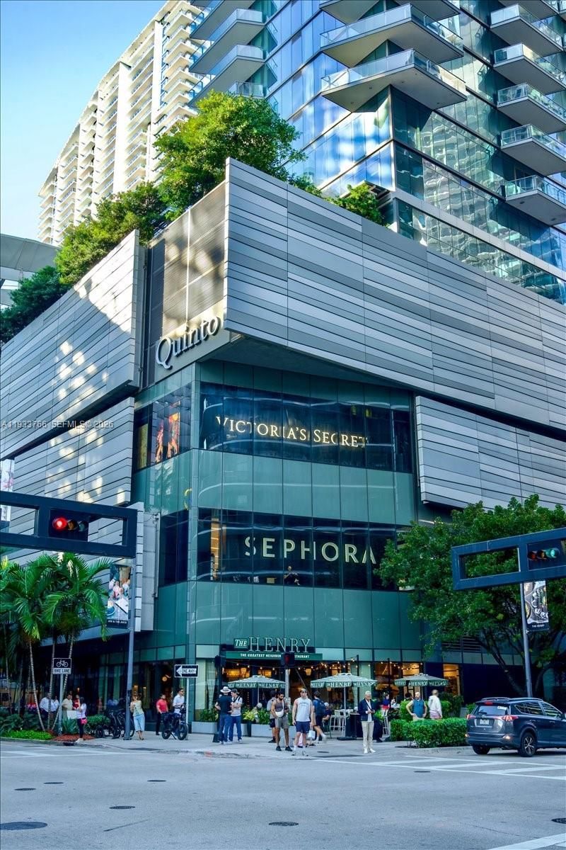 45 SW 9th St, Unit 4306, Miami, FL 33130 Photo