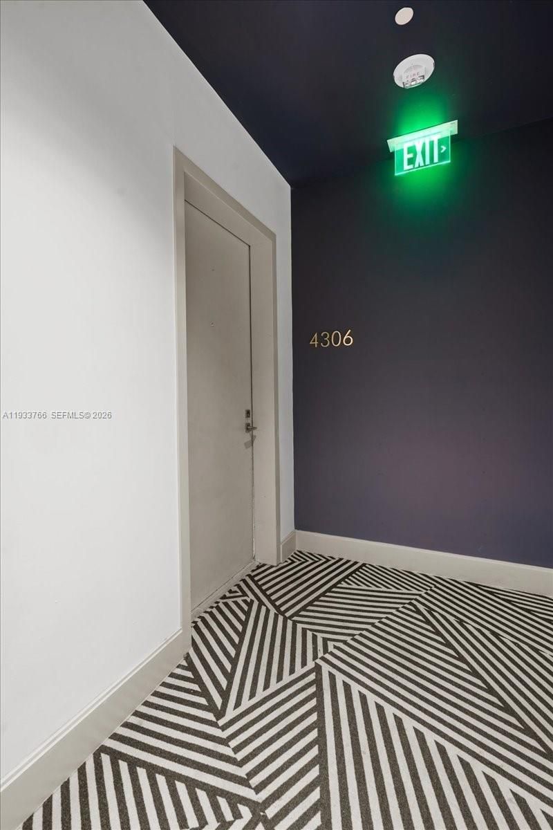 45 SW 9th St, Unit 4306, Miami, FL 33130 Photo