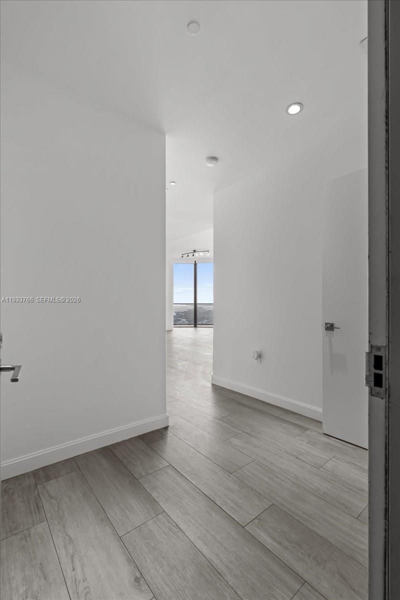 45 SW 9th St, Unit 4306, Miami, FL 33130 Photo