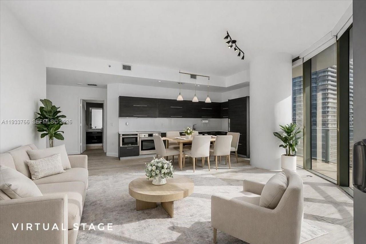 45 SW 9th St, Unit 4306, Miami, FL 33130 Photo