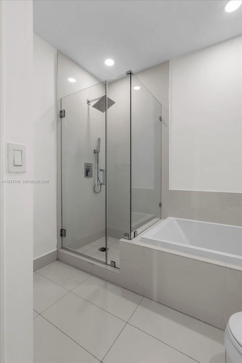 45 SW 9th St, Unit 4306, Miami, FL 33130 Photo