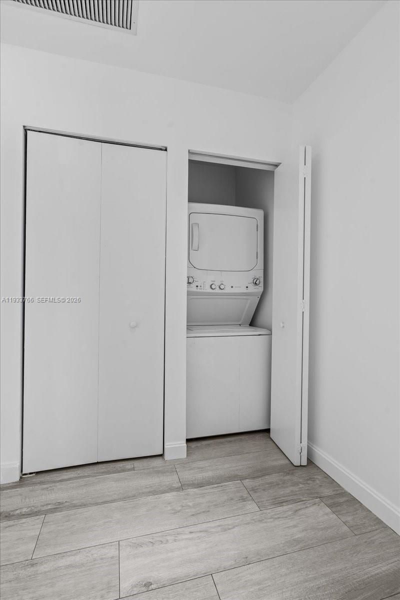 45 SW 9th St, Unit 4306, Miami, FL 33130 Photo